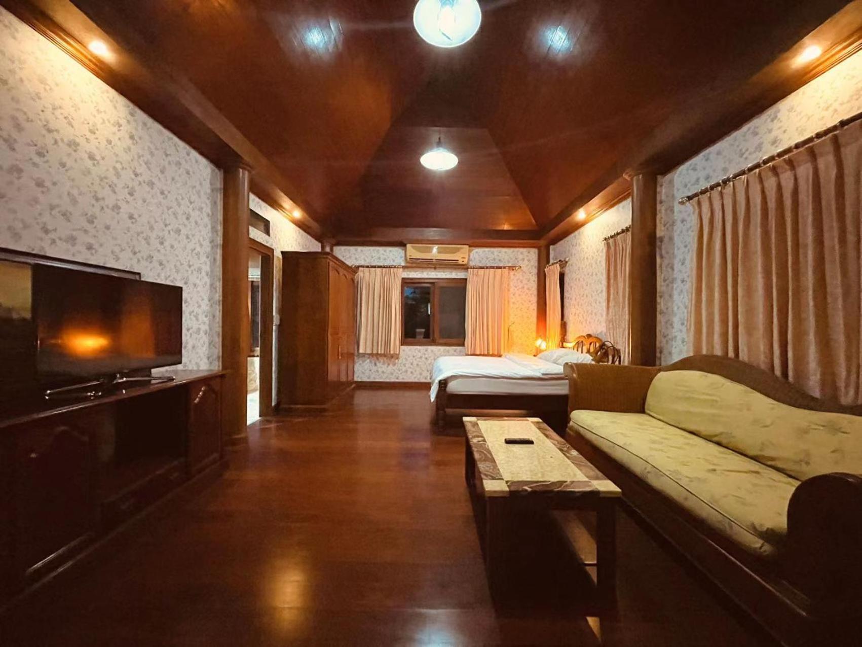 Phoenix Golf 10 Badroom Pool Villa Ban Huai Yai Экстерьер фото